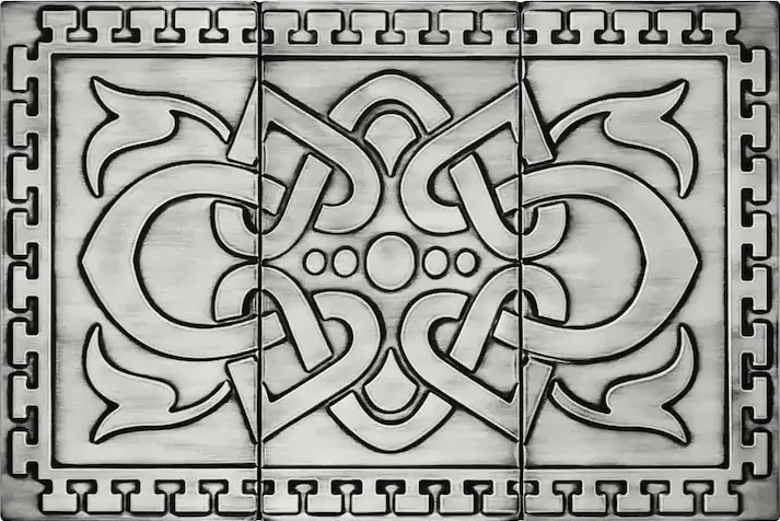 Beautiful-unique-celtic-backsplash-on-3-tiles-silver-version